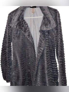 Patagonia Women's Soft Gray Teddy Jacket Sz S